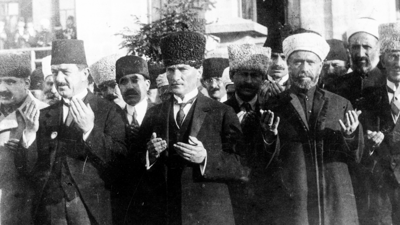 Atatürk, korkup dönmek isteyenleri görünce 23 Nisan günü böyle ant içmişti. Meclis’tekilerin yüzüne karşı söylemişti