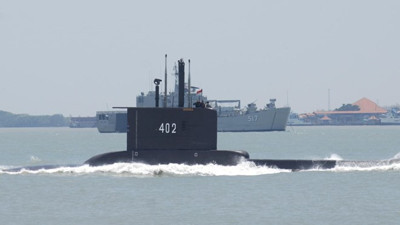 Endonezya’da kaybolan denizaltıdan kötü haber geldi