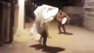 Tam davulu patlatacakken ödü patladı. Maraşlı hayalet memleketi birbirine kattı