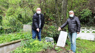 6 yıl önce ölen kadının mezarındaki mermerler çalındı