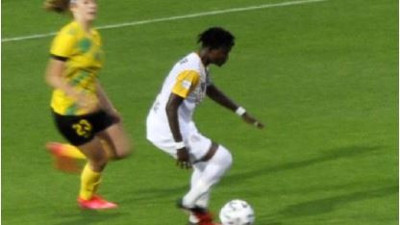 Gol kraliçeliğine Zelal ve Bassira Tourre damgası