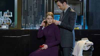 Kanal D'nin Camdaki Kız dizisinde Enis Arıkan yeni bölümlerin tüyosunu ağzından kaçırdı