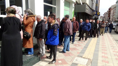 Bankalar sistemi değiştirdi. Artık kuyruklar olmayacak