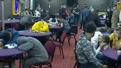 İzmir'de kumar operasyonu: 60 kişi yakalandı