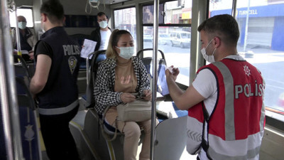 İETT otobüslerinde izin belgeleri kontrolü