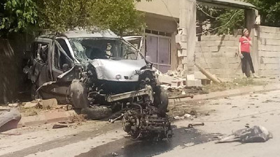 Freni boşalan kamyon 3 araca çarptı