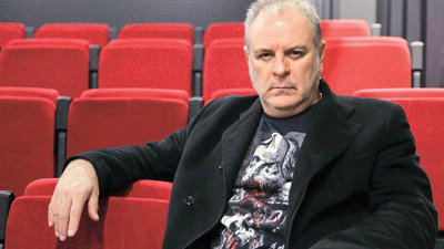 Yoğun bakımda olan Burak Sergen'den haber var. Solunum güçlüğü çekiyordu