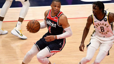 Russell Westbrook'tan geceye damga vuran performans