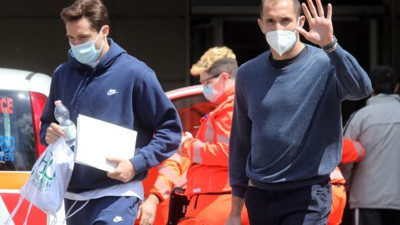 İtalya'da futbolcular aşılanmaya başladı