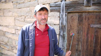 Kapıda pençe izlerini gördü dehşete tanık oldu. Bir köylünün isyanı