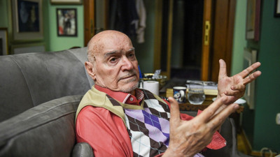 Hıncal Uluç "Tarkan benim için bitmiştir" dedi. Tarkan da 40 gün 40 gece yasa girdi