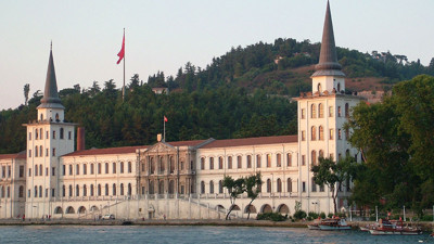 FETÖ muayene sistemini değiştirip obezi de sağırı da orduya almış. Her şeyin tanığı olan isim anlattı