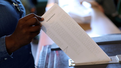 İngiltere yerel seçimler için sandık başında