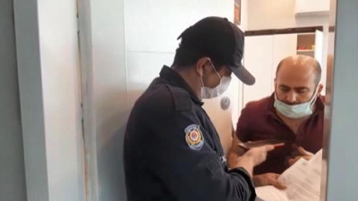 Tam kapanmada açık olan döviz bürosu mühürlendi