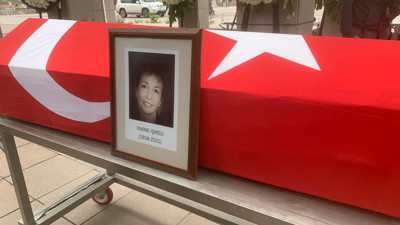 Eminse Işınsu son yolculuğuna uğurlandı. Türk edebiyatının ve milliyetçilerin büyük değeriydi