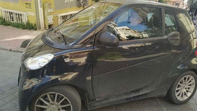 Ödül canavarı yönetmenin arabası şok etti. Başkası olsa trilyonluk lüks araba alırdı