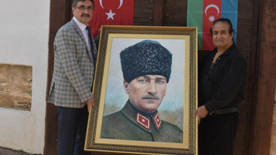 Ünlü ressam korona virüsten hayatını kaybetti! İlçeyi yasa boğdu