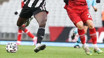 Beşiktaş'a evinde büyük şok! Müthiş yarış son haftaya kaldı