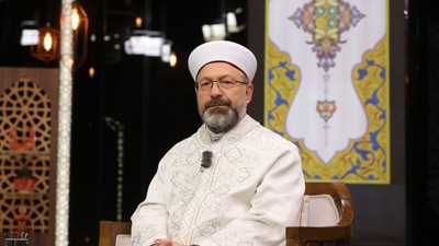 Ramazan Bayramı namazı kılınacak mı. Diyanet İşleri Başkanı Ali Erbaş canlı yayında açıkladı