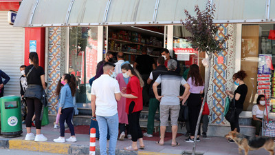 Keşan'da bayram yoğunluğu. Yasaklara uymadığı gerekçesiyle işletmelere ceza yazıldı