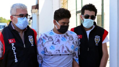 Babasını pompalı tüfekle öldürdü