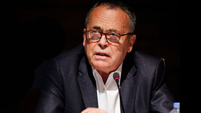 Hürriyet'in ünlü yazarı Yalçın Bayer Filistin bayrağındaki Türk düşmanlığını açıkladı