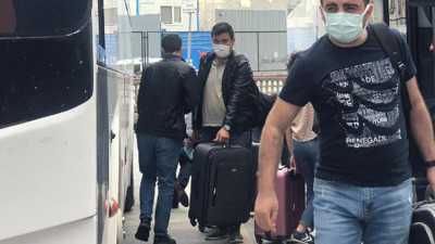 Otogarlarda dönüş yoğunluğu. Erken davranan yol aldı piyasada bilet kalmadı