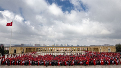 Süper Lig'de mücadele eden İstanbul kulüpleri, 19 Mayıs'ı kutladı