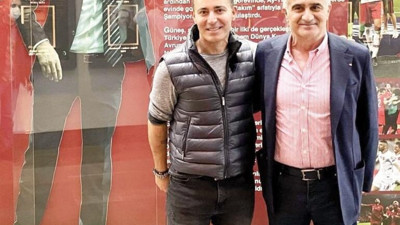 Mustafa Sandal'dan EURO 2020'ye özel şarkı