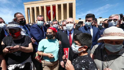 Kılıçdaroğlu Anıtkabir'i ziyaret etti