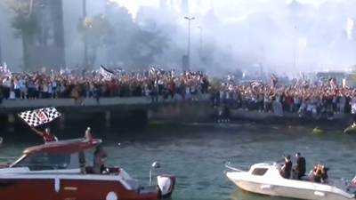 Stadın önüne gitmelerine izin verilmeyen taraftar Beşiktaş donanmasını Beşiktaş'ta karşıladı