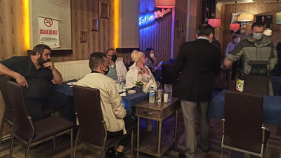 Koronalı eğlenceye polis baskını