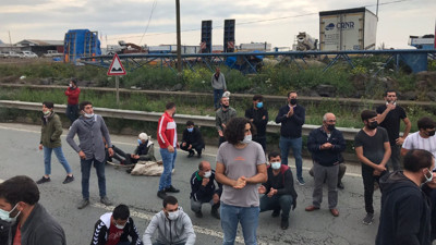 Erdoğan’ın çay alım fiyatlarını açıklamasından sonra yolu kapattılar