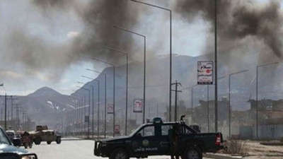 Afganistan'da kaymakam aracına bombalı saldırı