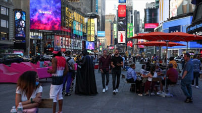 ABD'de koronadan ölenlerin sayısı 595 bine yaklaştı