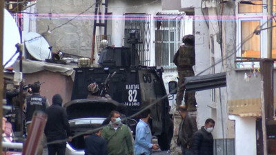 Beyoğlu'nda 30 adrese şafak baskını