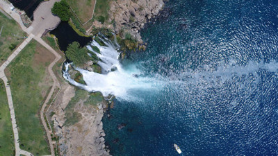 Düden Şelalesi'nin yardım çağlığı