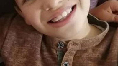 Bahçede oynayan Alperen'i yılan ısırdı