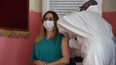 Bakan Koca bütün öğretmenlerin aşı yaptırabileceği tarihi açıkladı