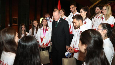 Yılmaz Özdil’den Erdoğan'a ‘kasa’ göndermesi