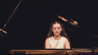12 yaşındaki ödüllü piyanist Dünya Çevre Günü için çaldı