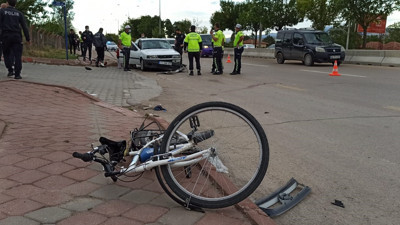 Alkollü sürücünün çarptığı bisikletteki 1'i müezzin 2 kişi ağır yaralandı