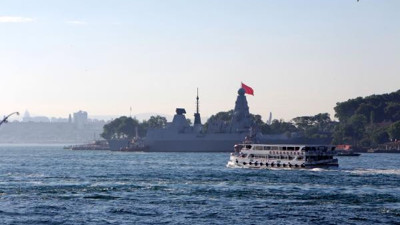 İngiliz savaş gemisi Sarayburnu'na demirledi (09 Haziran 2021)