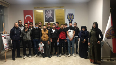 Antalya'da 21 kaçak göçmen yakalandı