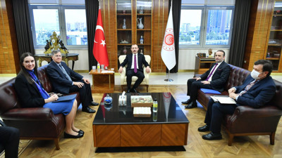 Bakan Muş, ABD'nin Ankara Büyükelçisi ile görüştü