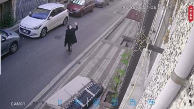 Genç kızı ölüm teğet geçti