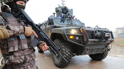 Operasyon başladı. İkinci bir emre kadar sokağa çıkma yasağı ilan edildi