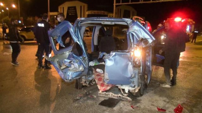 Erzurum'da iki araç çarpıştı: 10 yaralı