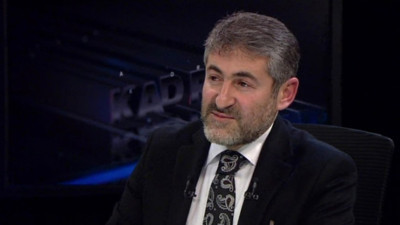 Bakan yardımcısının da çift maaş aldığı ortaya çıktı