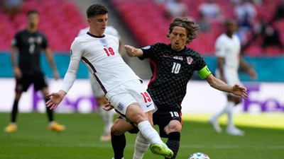 İngiltere turnuvaya galibiyetle başladı